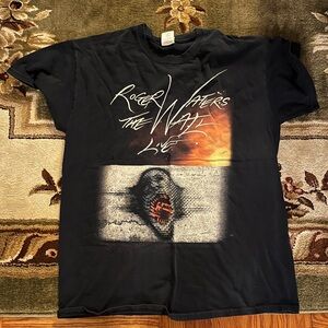Roger waters concert tshirt